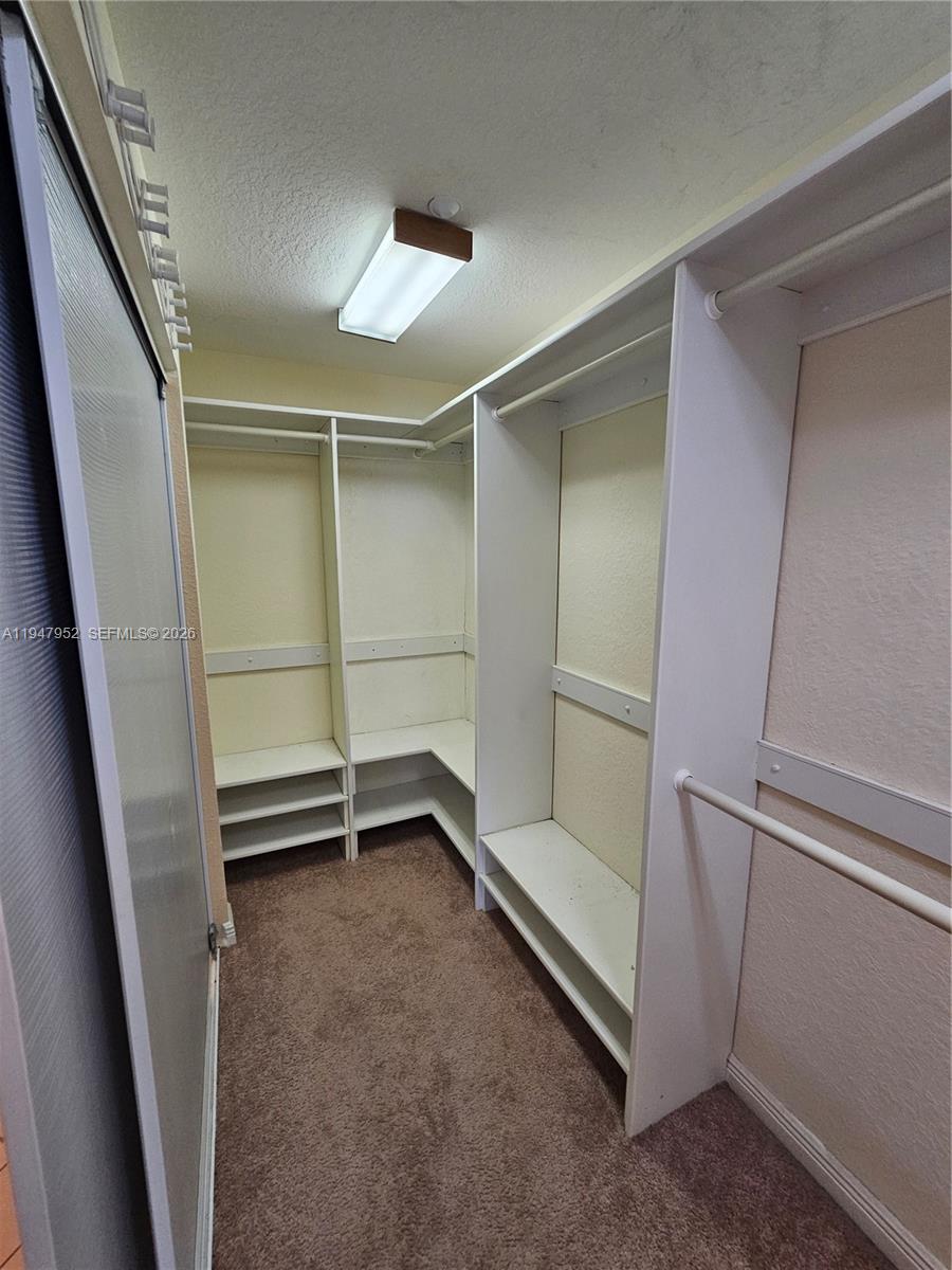 SOUTHAMPTON CONDOMINIUM E - Residential