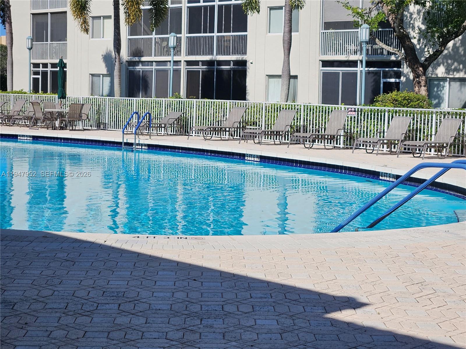 SOUTHAMPTON CONDOMINIUM E - Residential