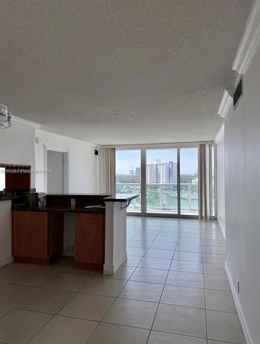 100 Bayview Dr 903