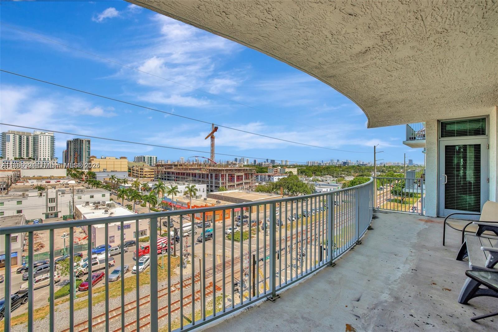 HOLLYWOOD STATION RES CON - Residential Lease