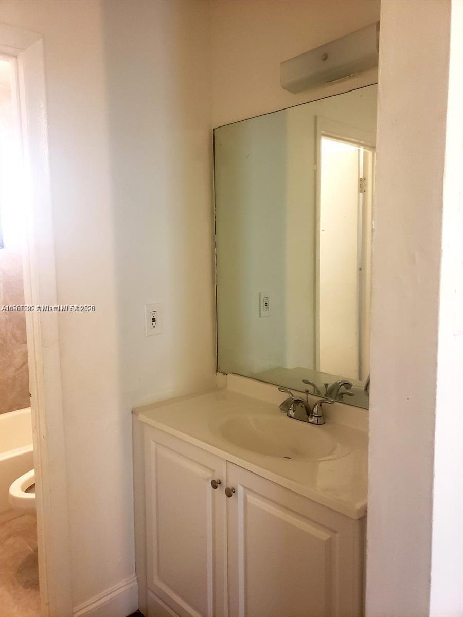 FROW HOMESTEAD - Residential Lease