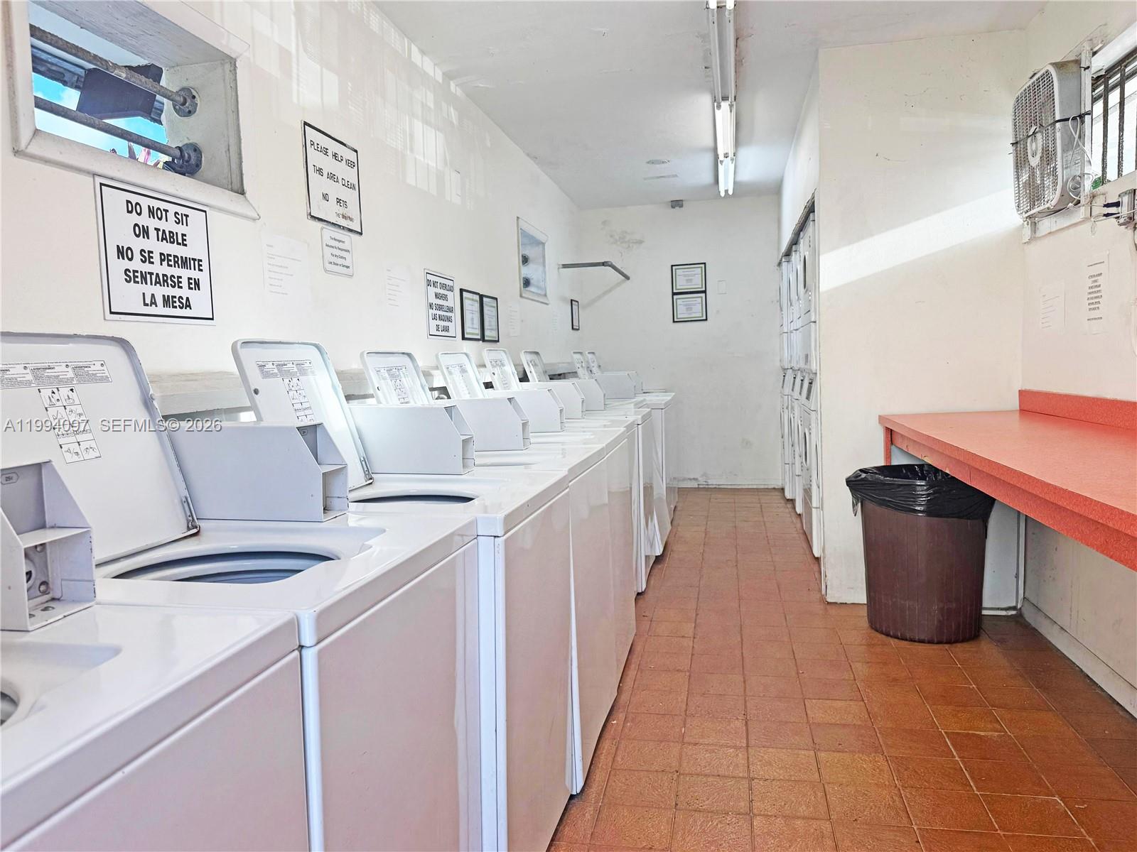 CASA GRANADA CONDO - Residential Lease