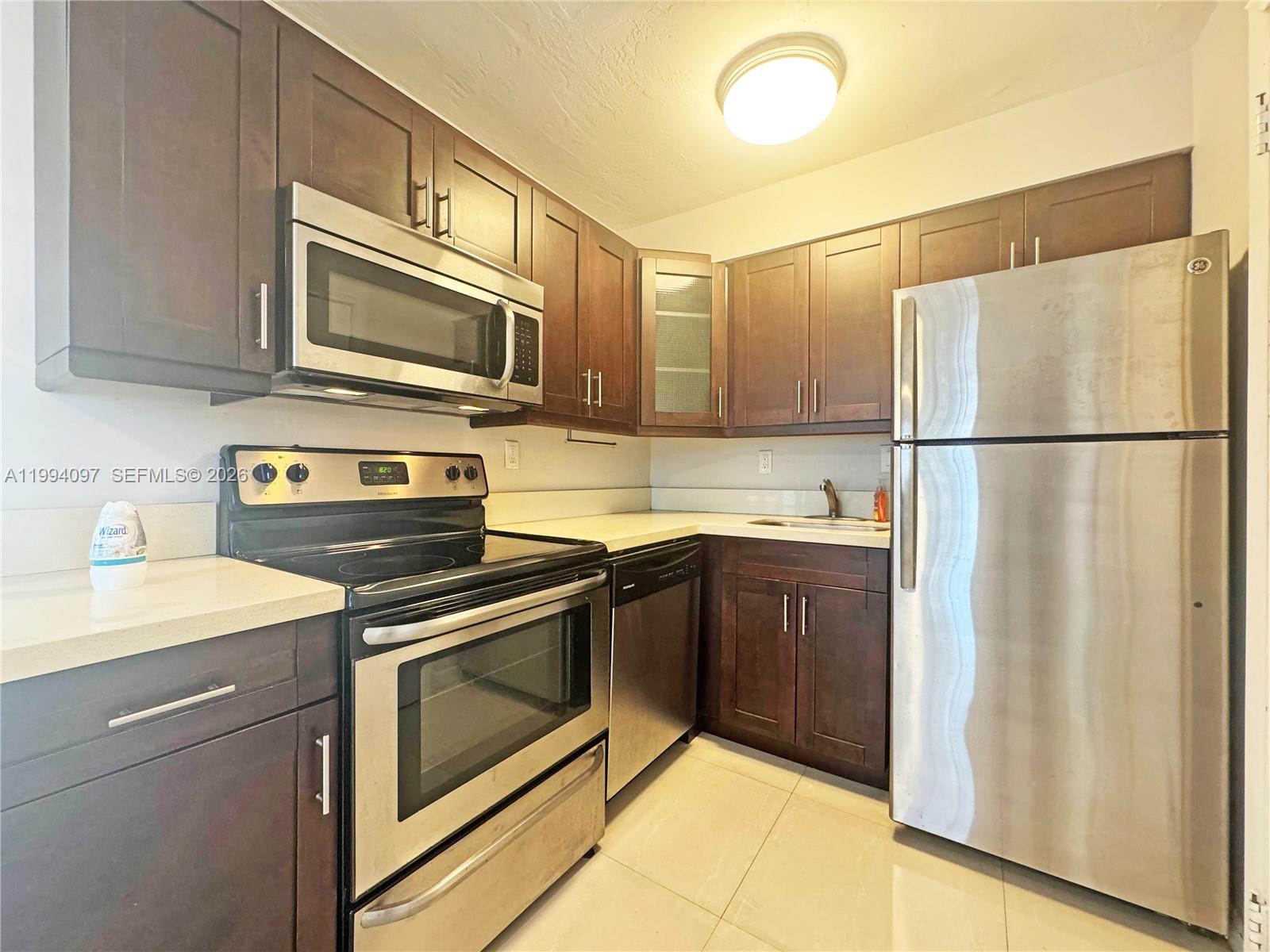 CASA GRANADA CONDO - Residential Lease