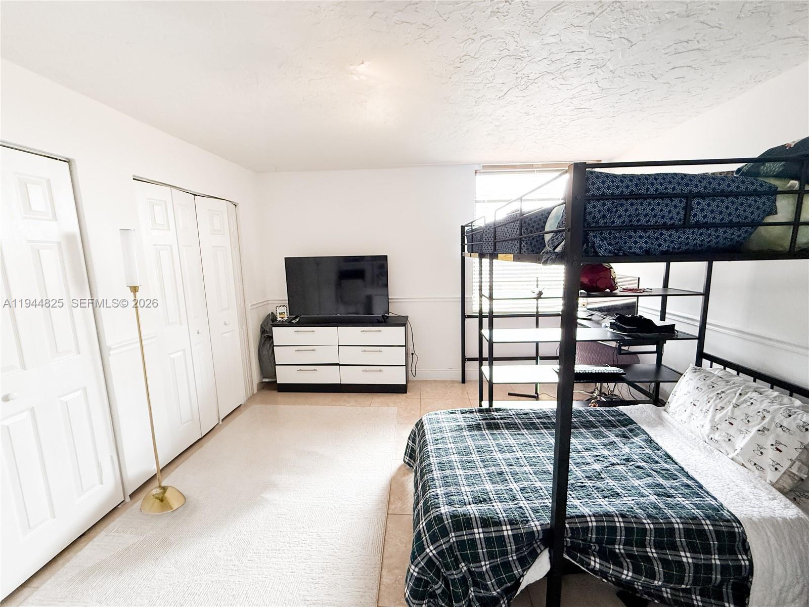 LAGO WEST CONDOMINIUM - Residential