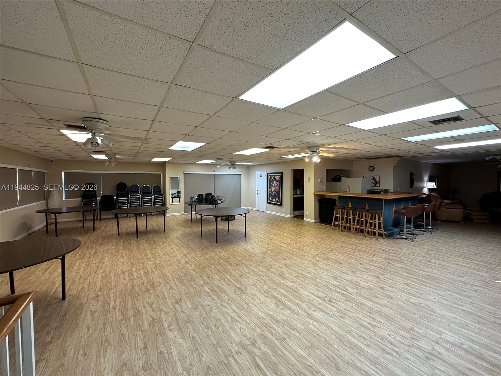 LAGO WEST CONDOMINIUM - Residential