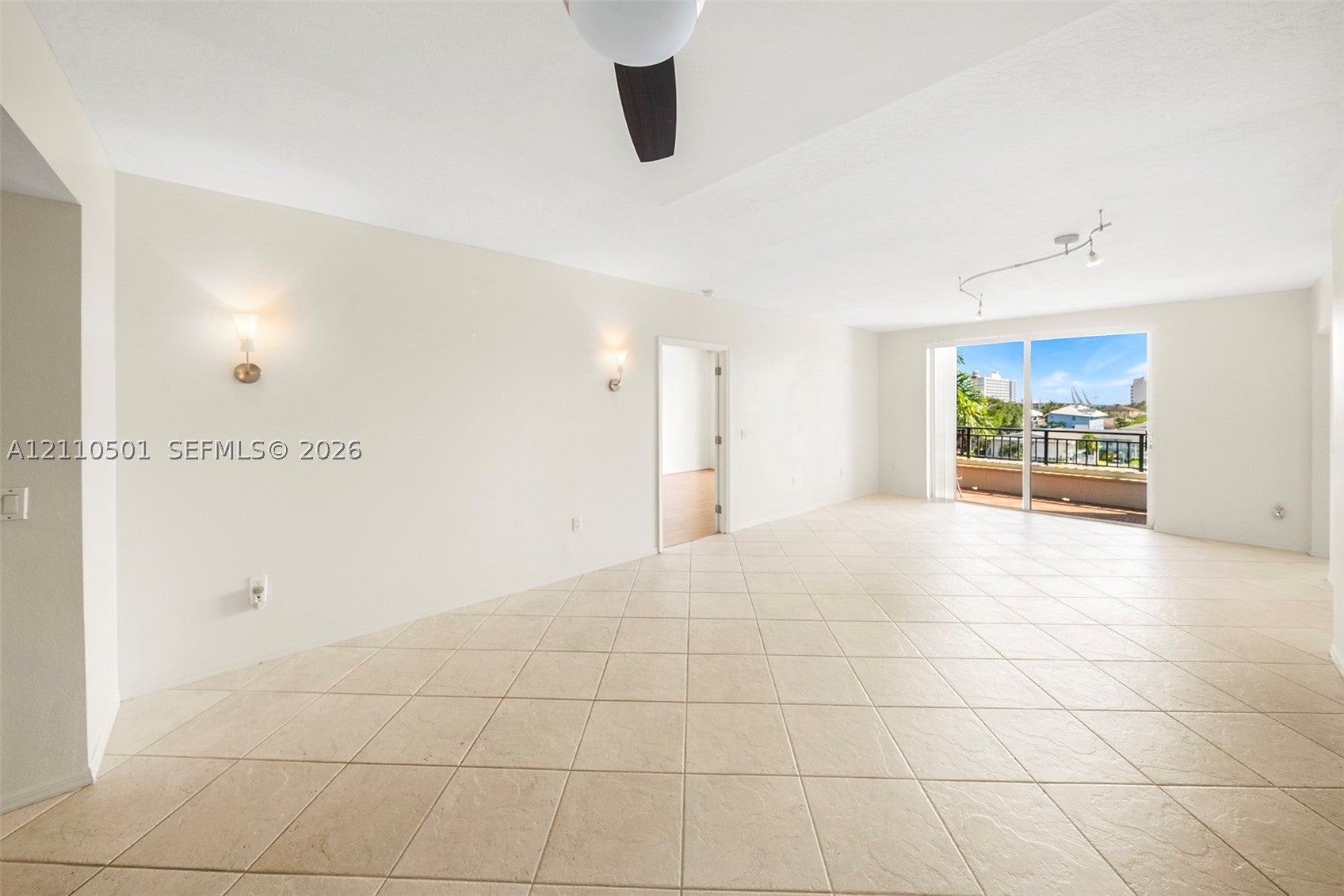 2880 NE 14th St Cswy 404