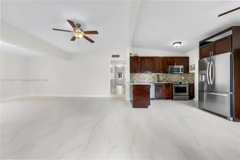 MLS: A11793817