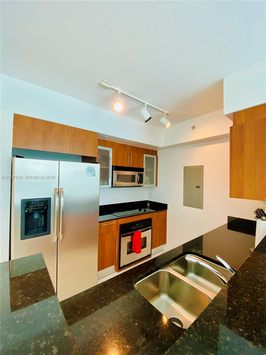 325 S Biscayne Blvd 717