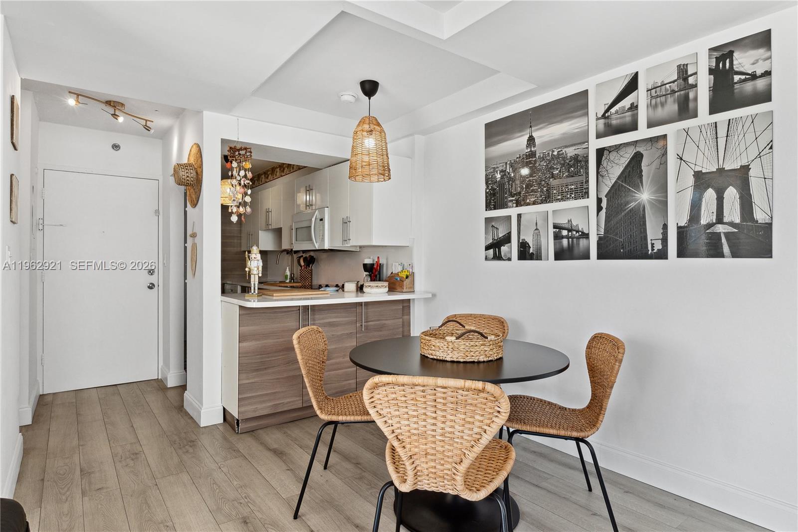 1255 Collins Ave 508