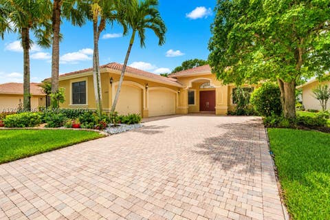 Photo of 7747 Via Grande, Boynton Beach, FL 33437 (MLS # A12066636)