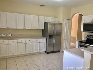 LAKES BY THE BAY SEC 14 - Residential Lease