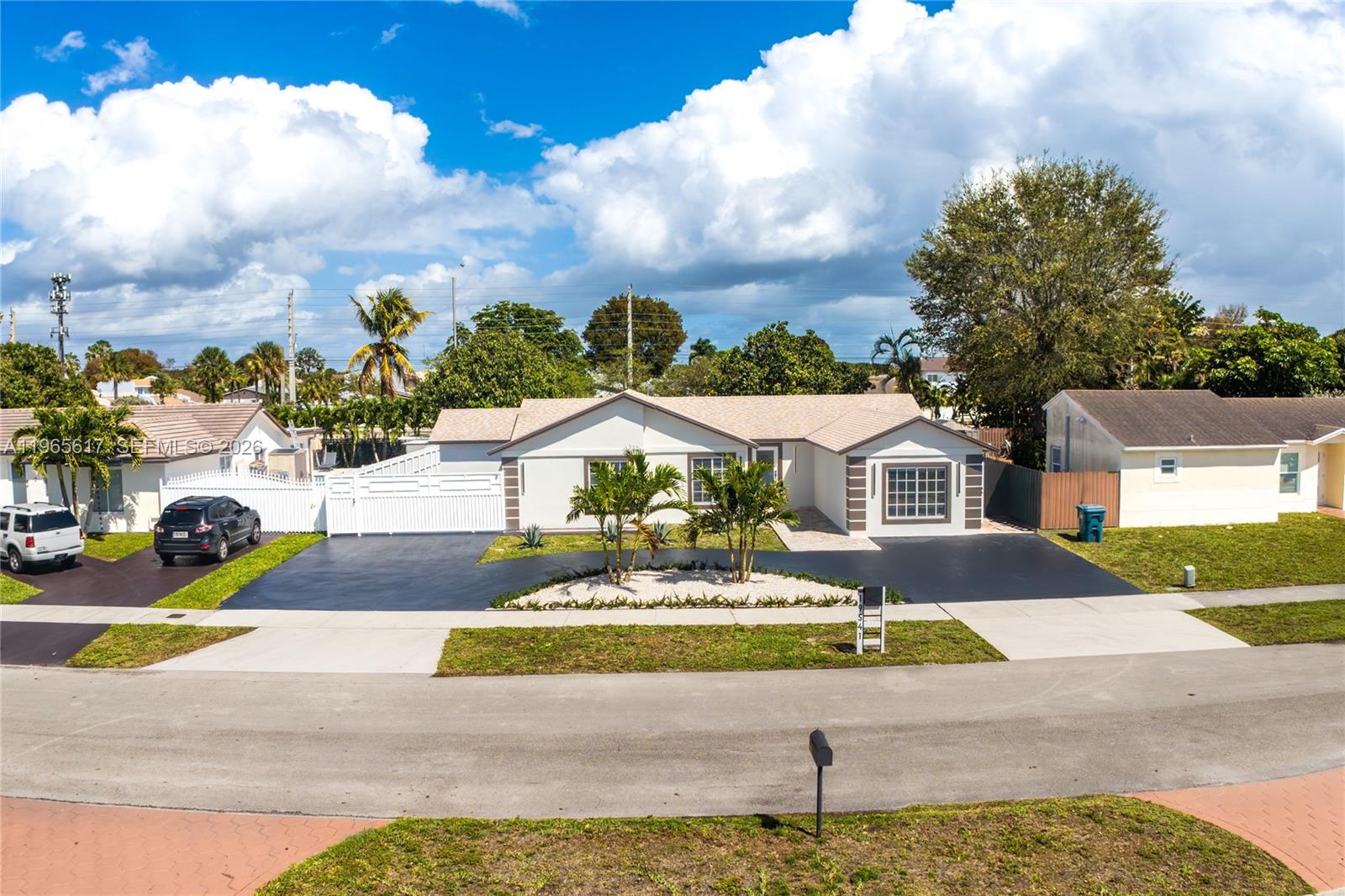 COUNTRY LAKE MANORS SEC 3 - Residential Lease