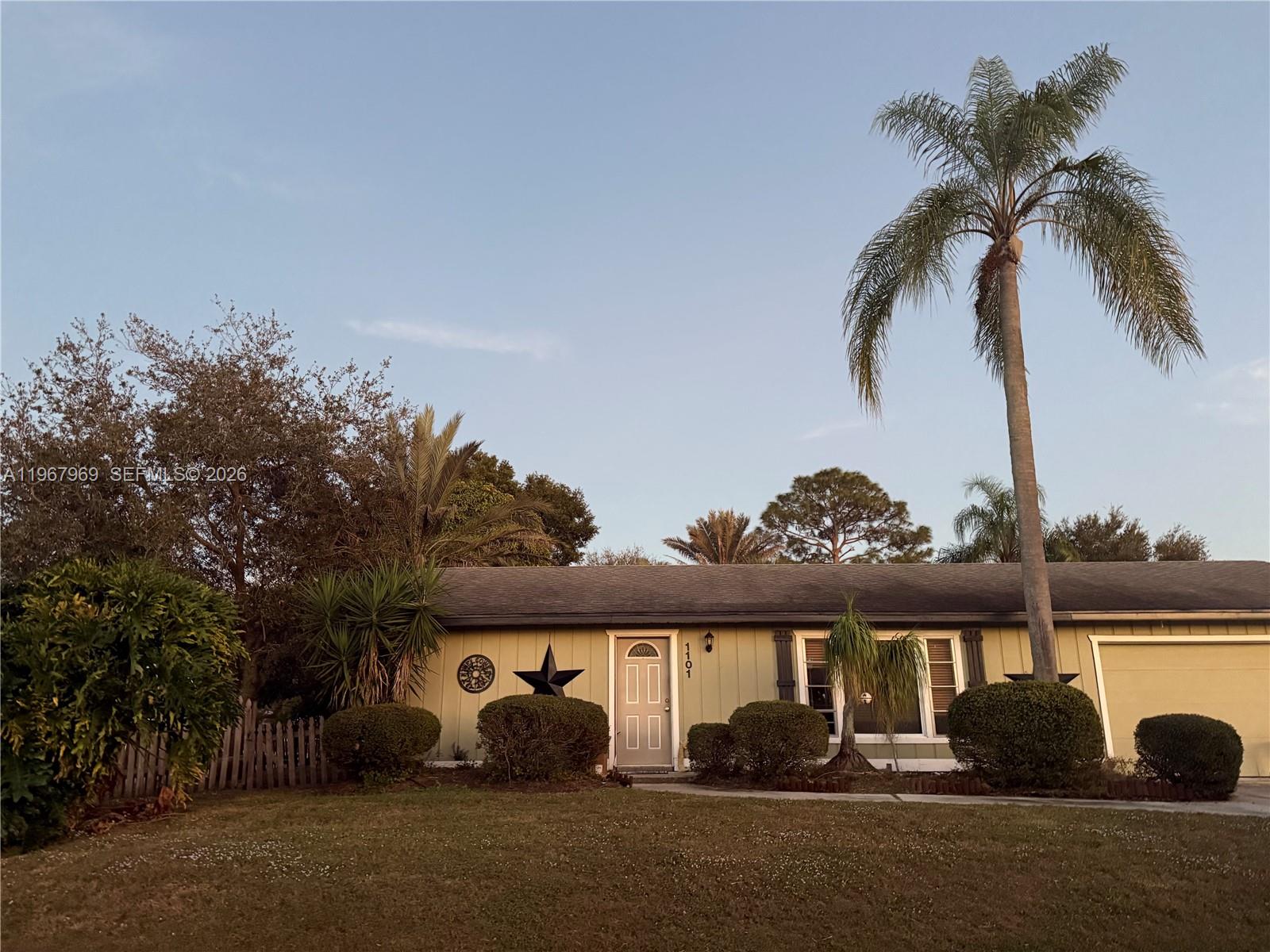 PORT ST LUCIE SECTION 4 - Residential