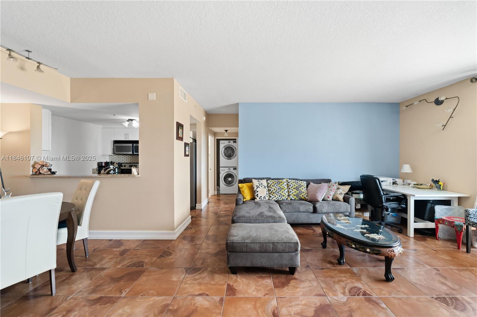 MEDITERRANEA CONDO - Residential