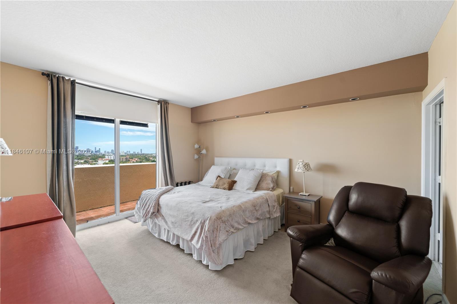 MEDITERRANEA CONDO - Residential