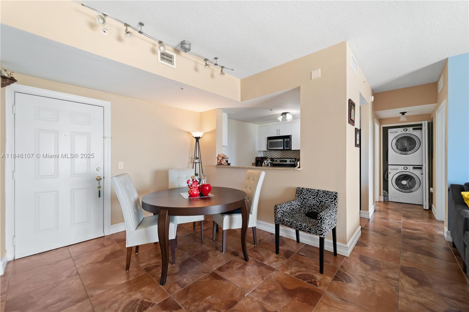 117 NW 42nd Ave 1611