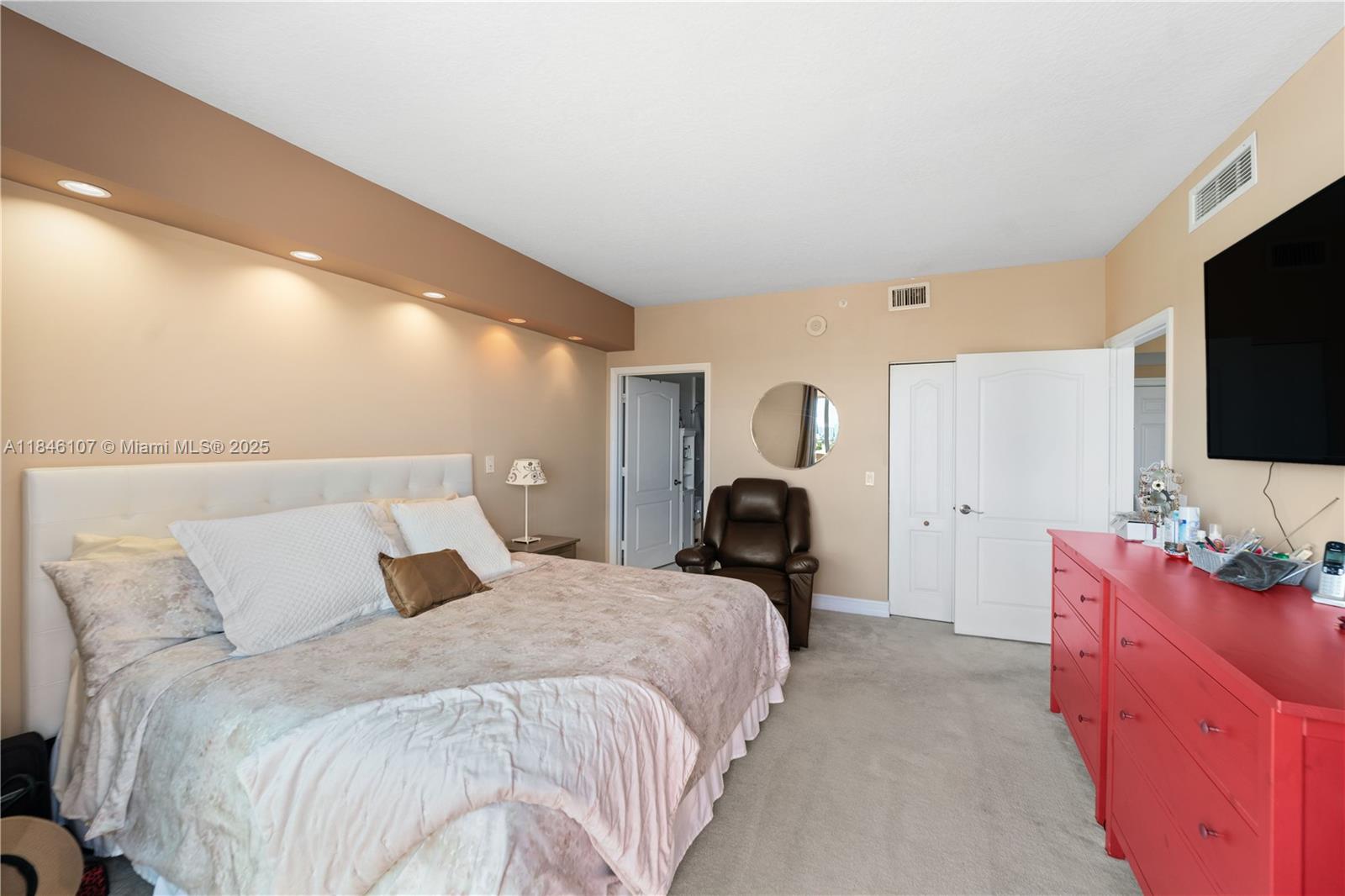 MEDITERRANEA CONDO - Residential