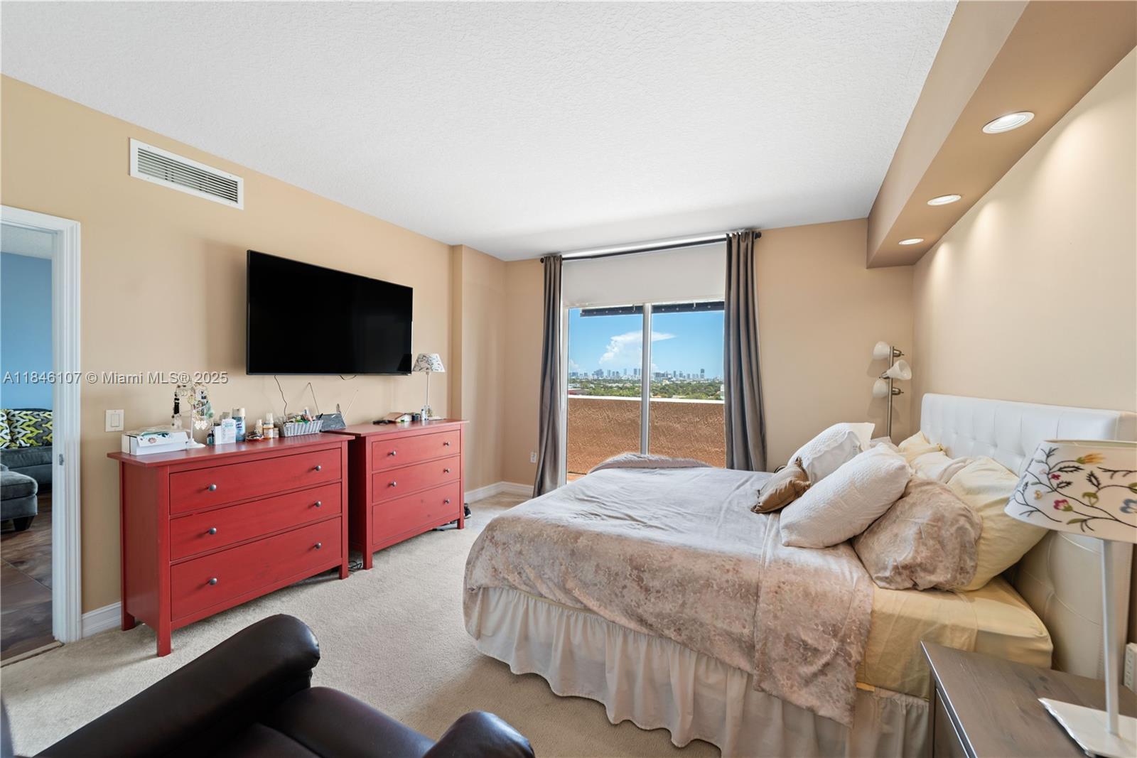 MEDITERRANEA CONDO - Residential