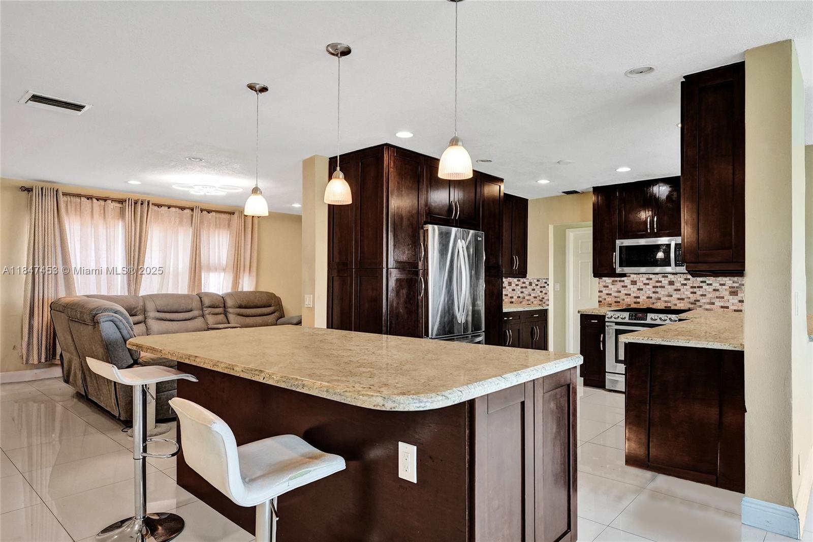 215 SE 3rd Ave 501C