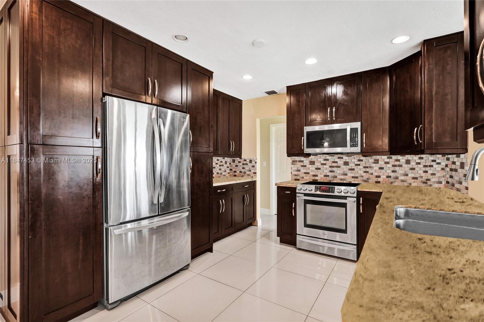 215 SE 3rd Ave 501C