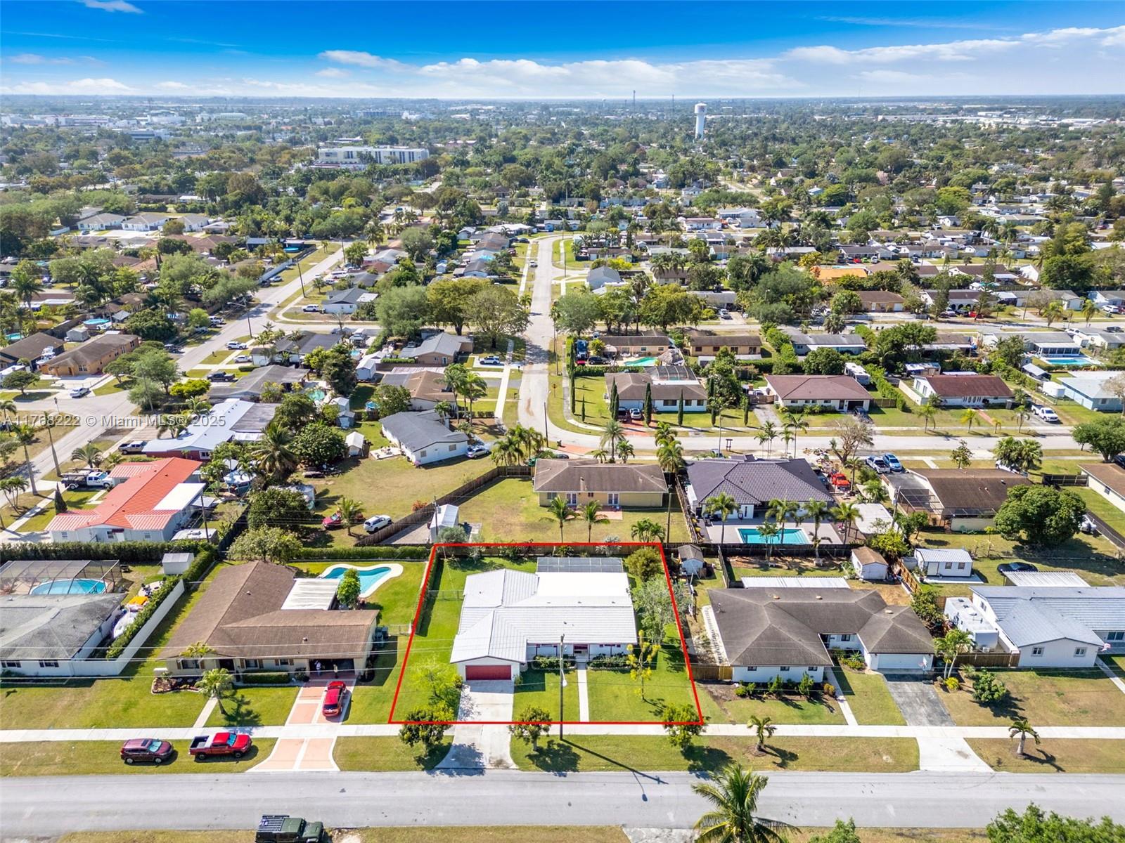 240 Nw 19th St, Homestead, Miami-Dade County, Florida - 4 Bedrooms  
2 Bathrooms - 