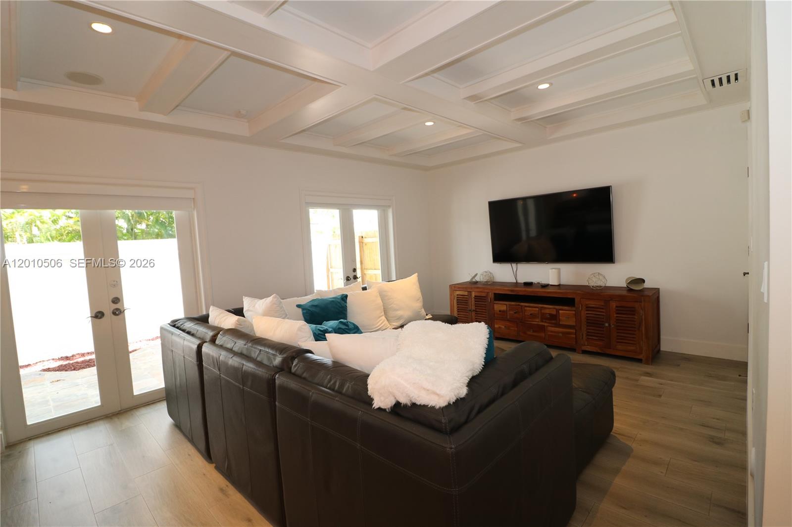 SILVER PALM PLANTATION - Residential Lease