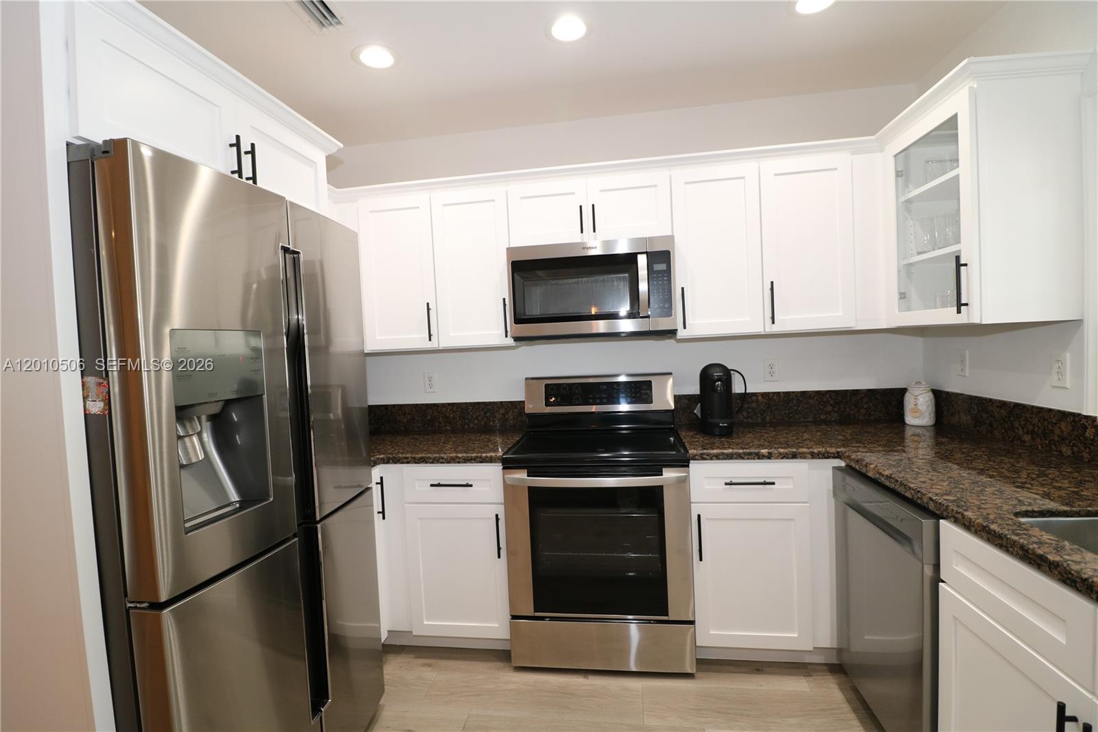 SILVER PALM PLANTATION - Residential Lease