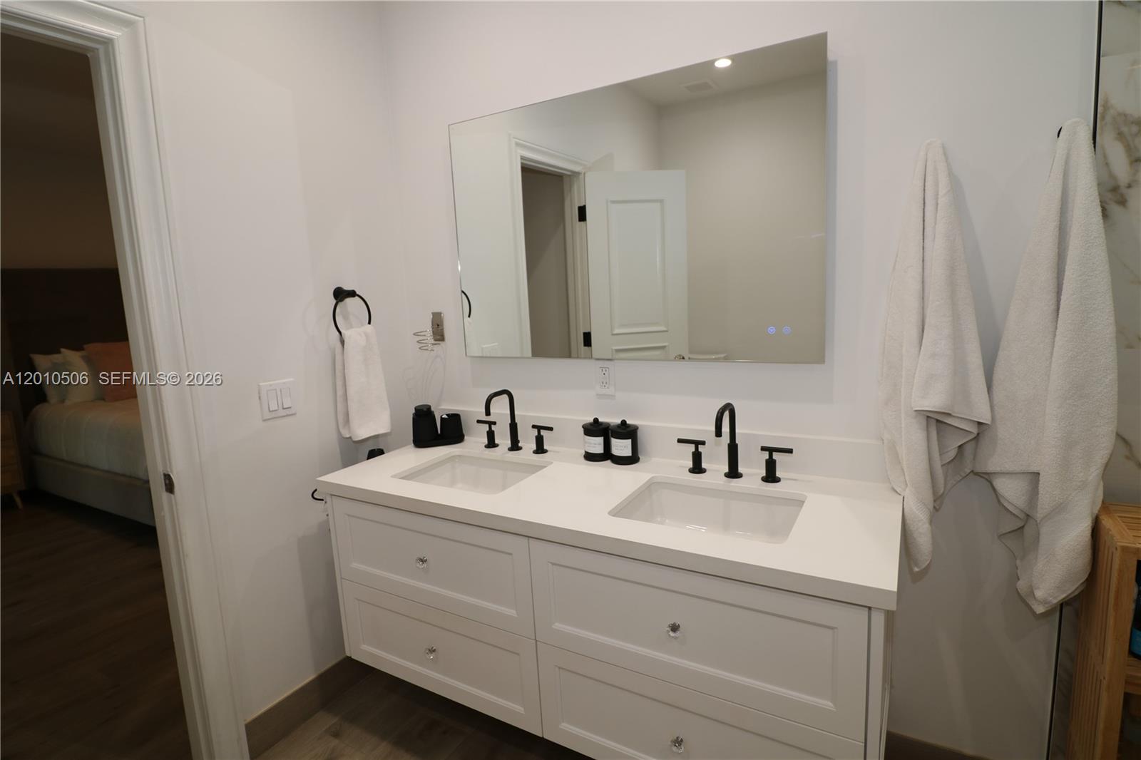 SILVER PALM PLANTATION - Residential Lease