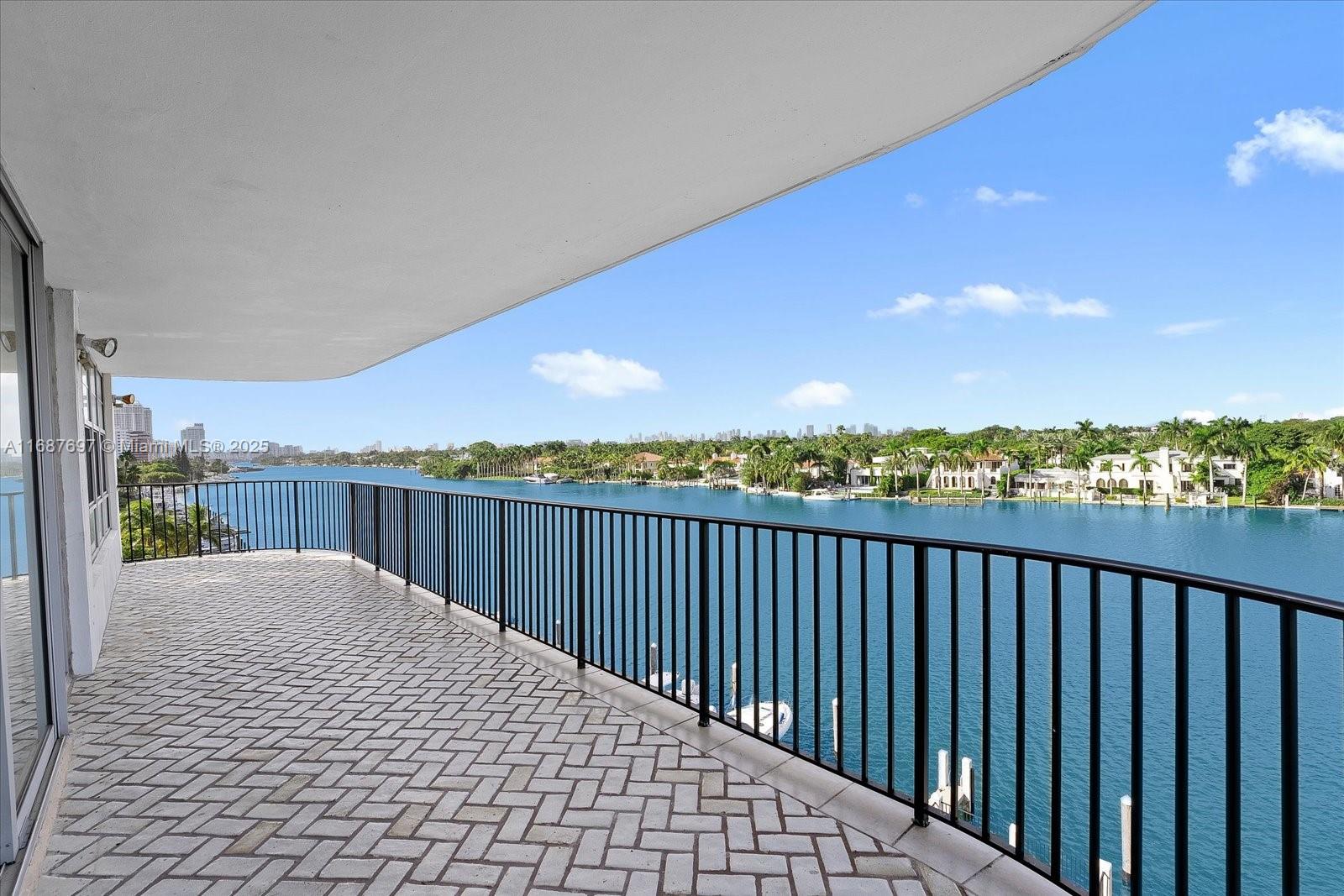 5660 E Collins Ave 5E, Miami Beach, Miami-Dade County, Florida - 3 Bedrooms  
5 Bathrooms - 