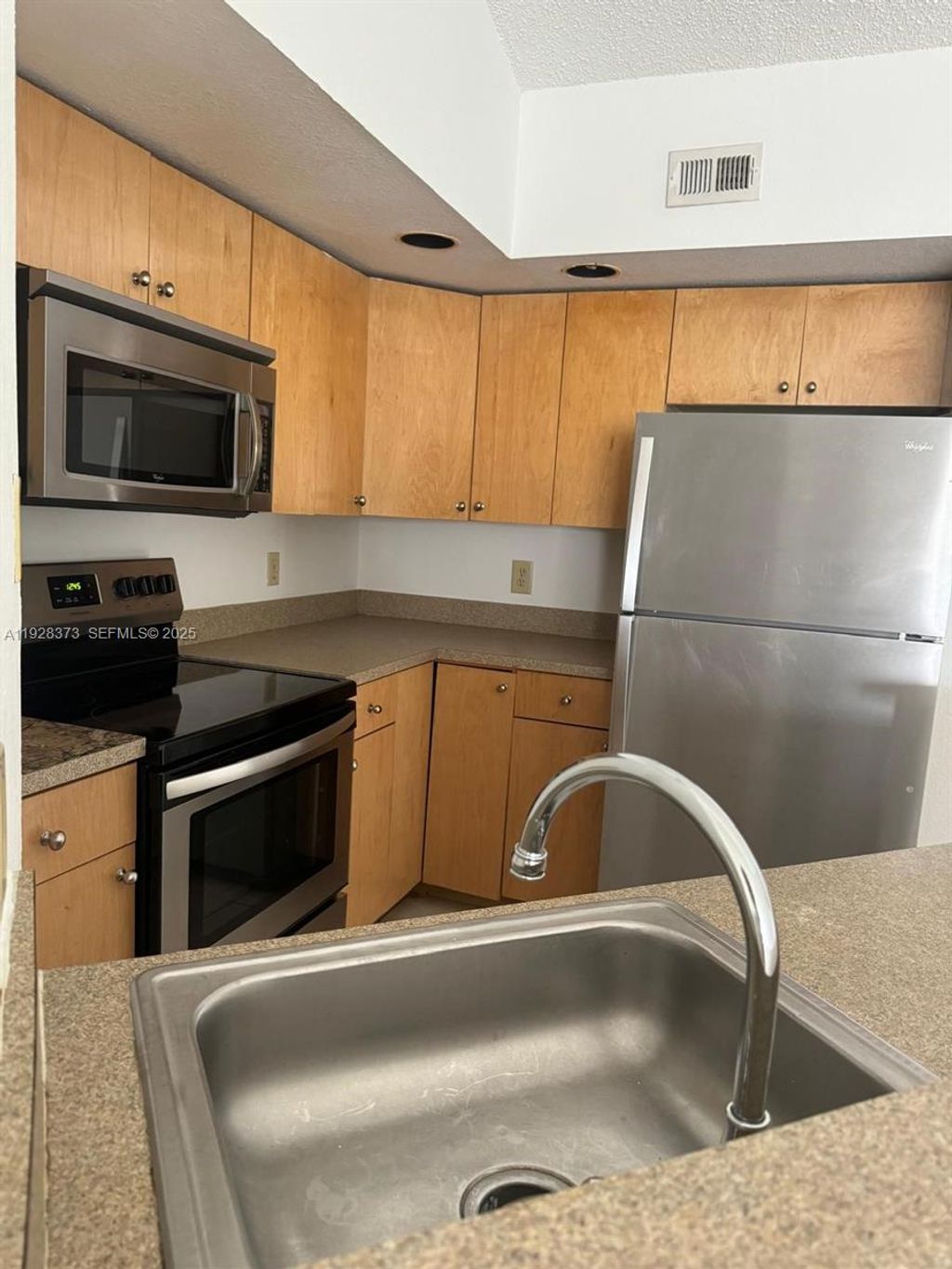 Photo of 12620 Vista Isles Dr #1022, Sunrise, FL 33325 (MLS # A11928373)
