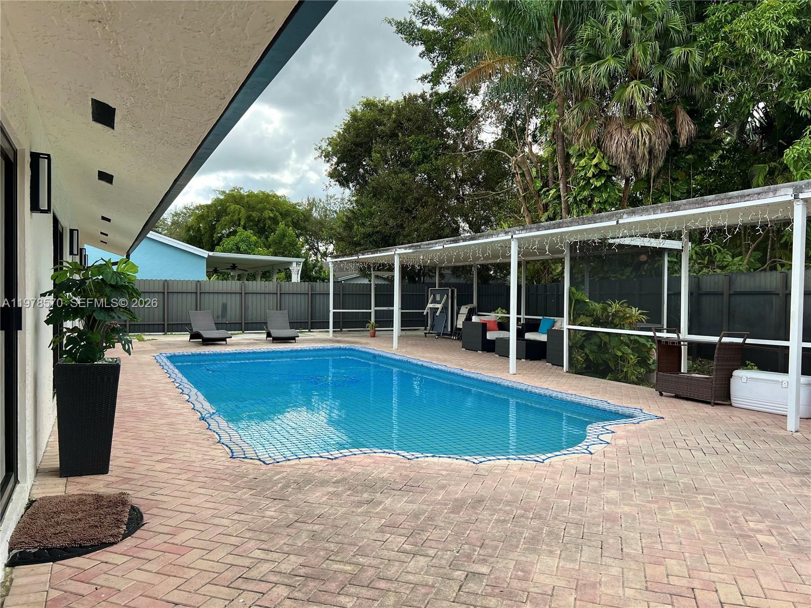 SHORES CALUSA - Residential