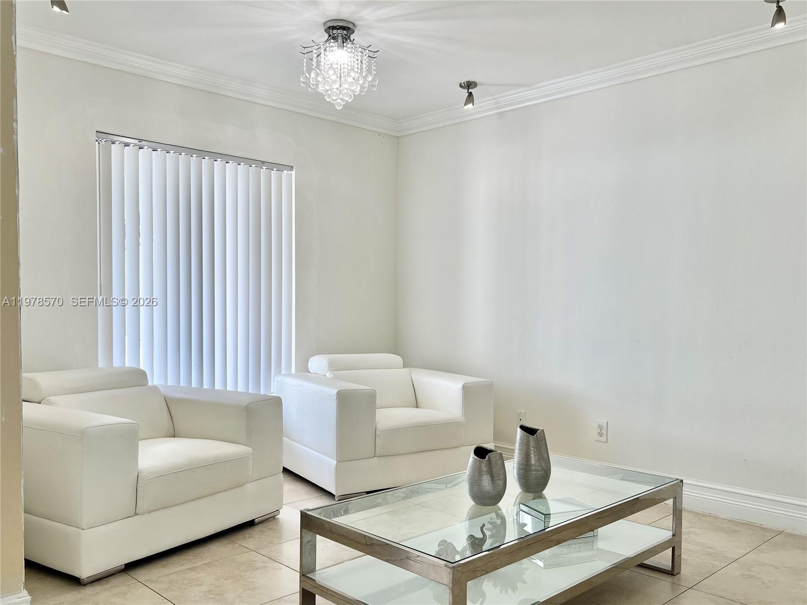 SHORES CALUSA - Residential