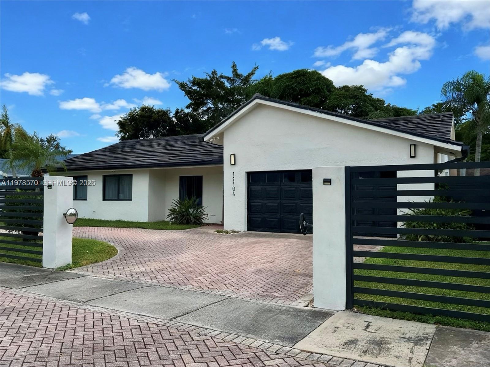 SHORES CALUSA - Residential