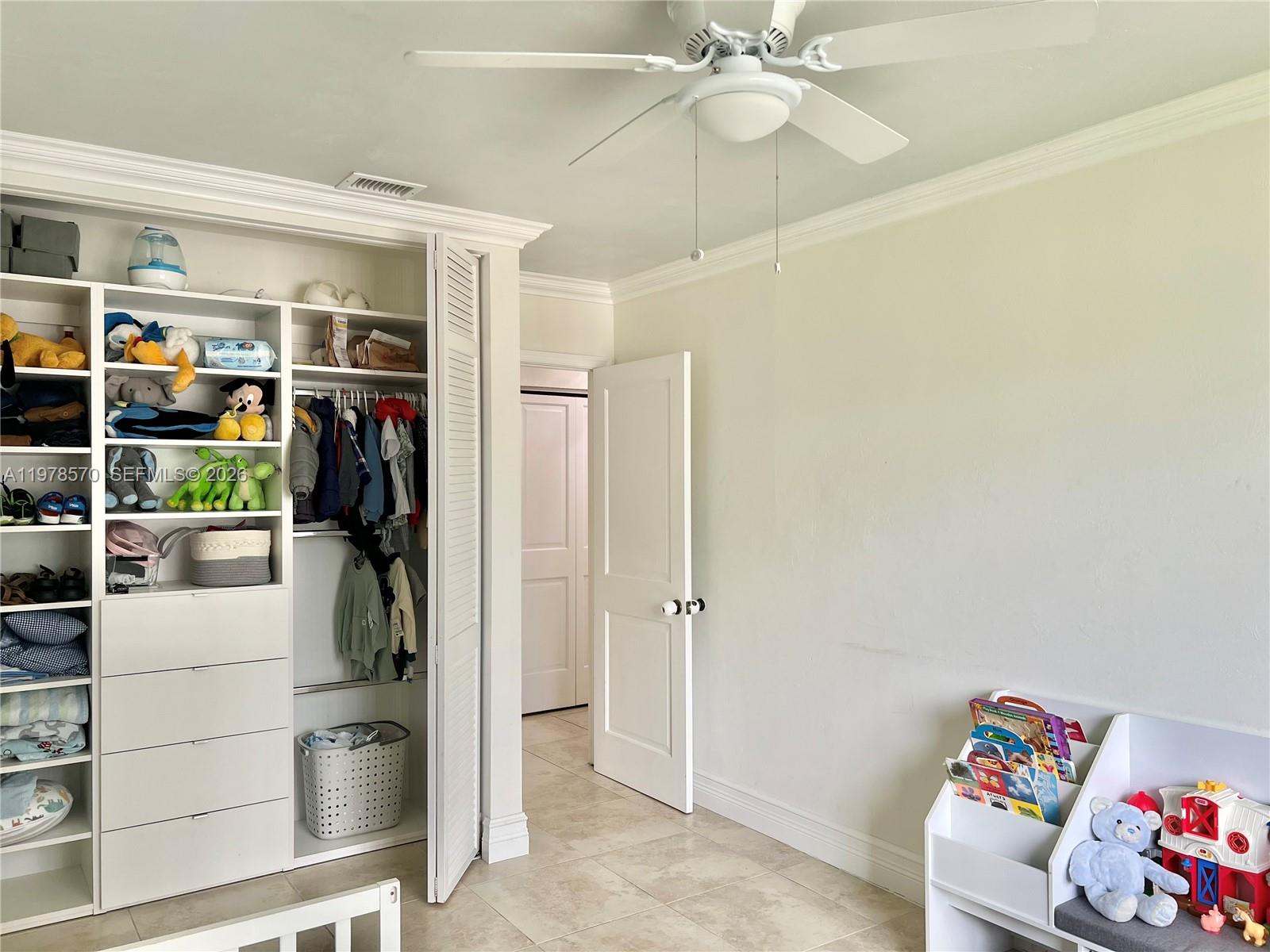 SHORES CALUSA - Residential