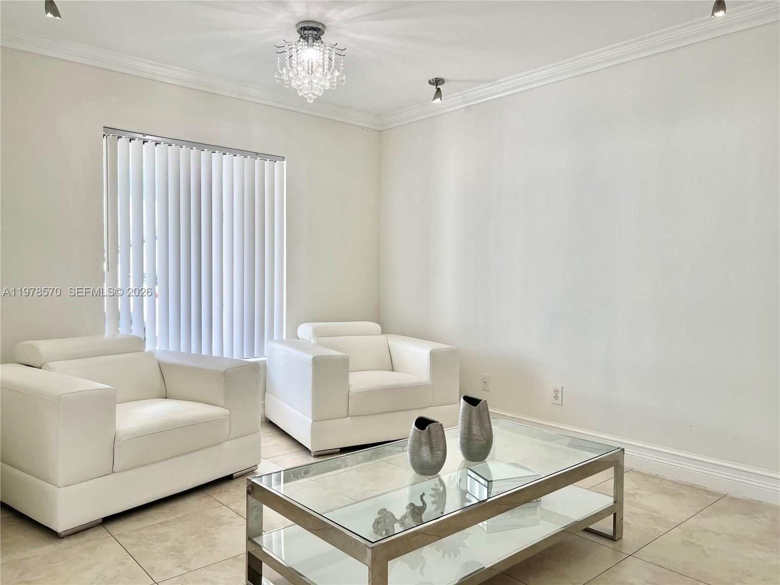 SHORES CALUSA - Residential