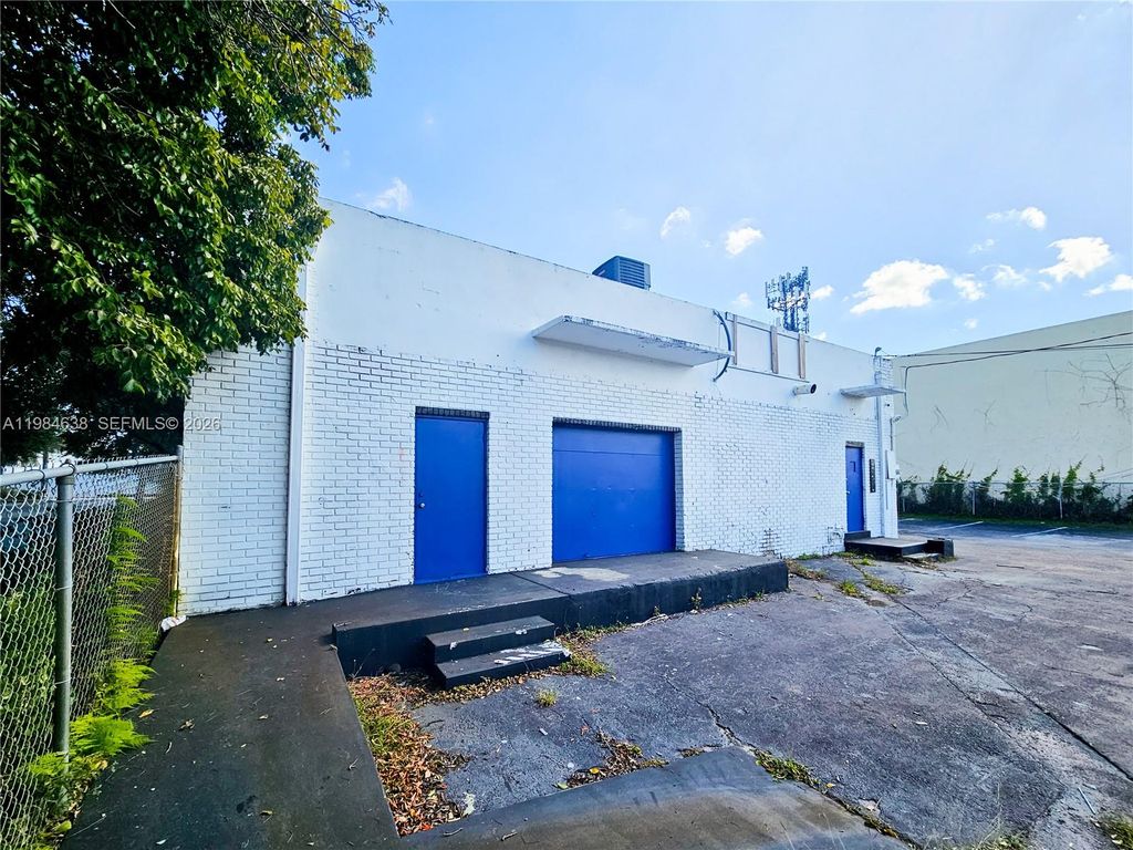 Photo of Dania Beach, FL 33004 (MLS # A11984638)