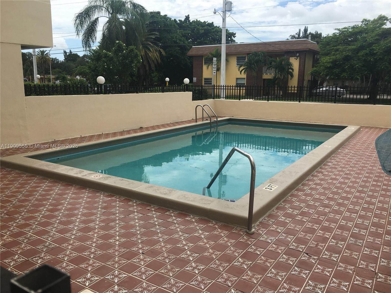 The Leeward Condo - Residential Lease