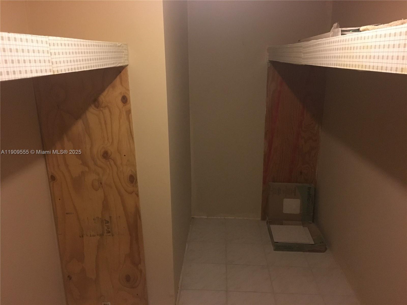 The Leeward Condo - Residential Lease