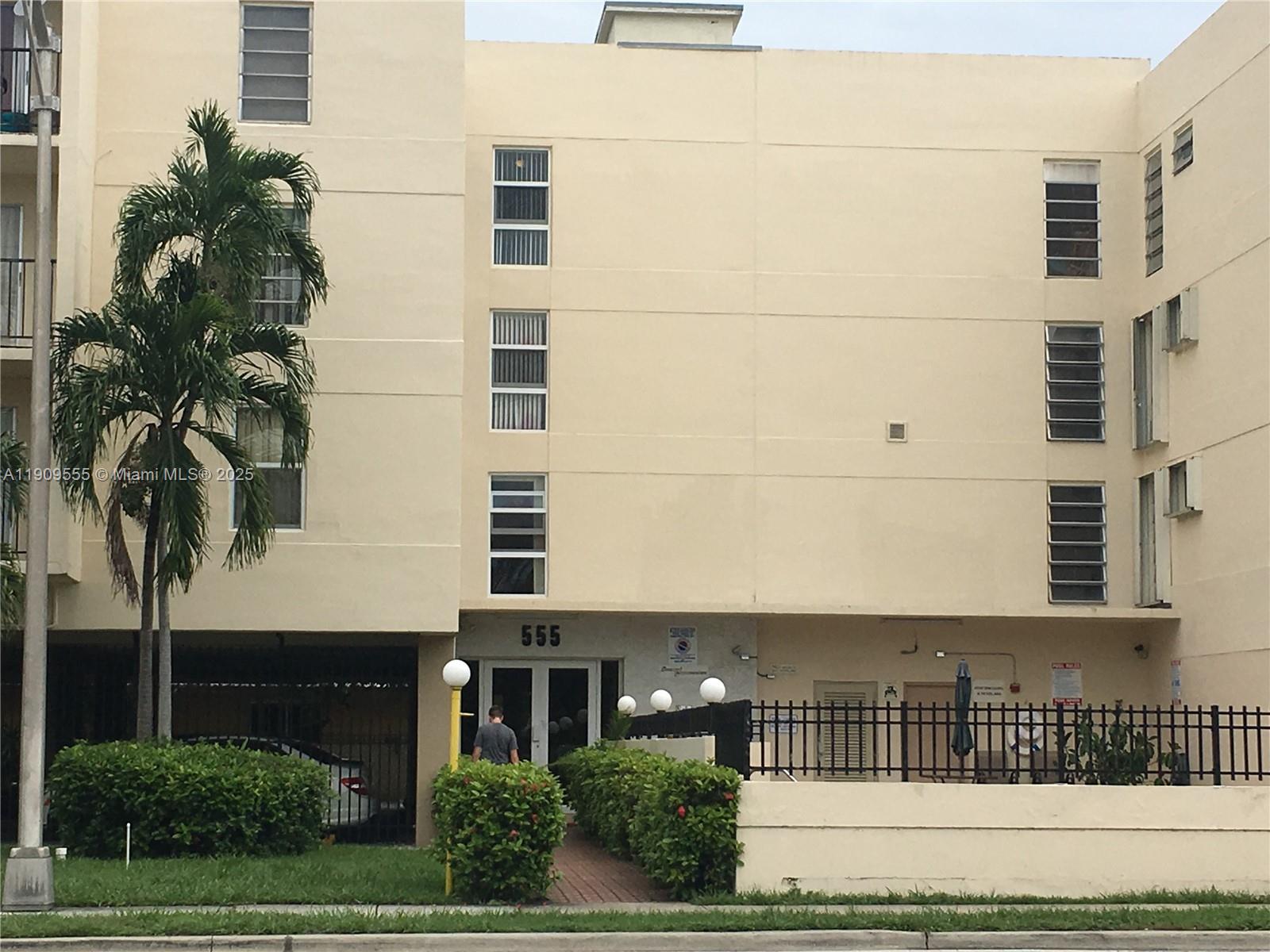 The Leeward Condo - Residential Lease