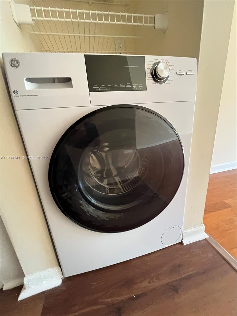 COVE CONDO PHASE I - Residential