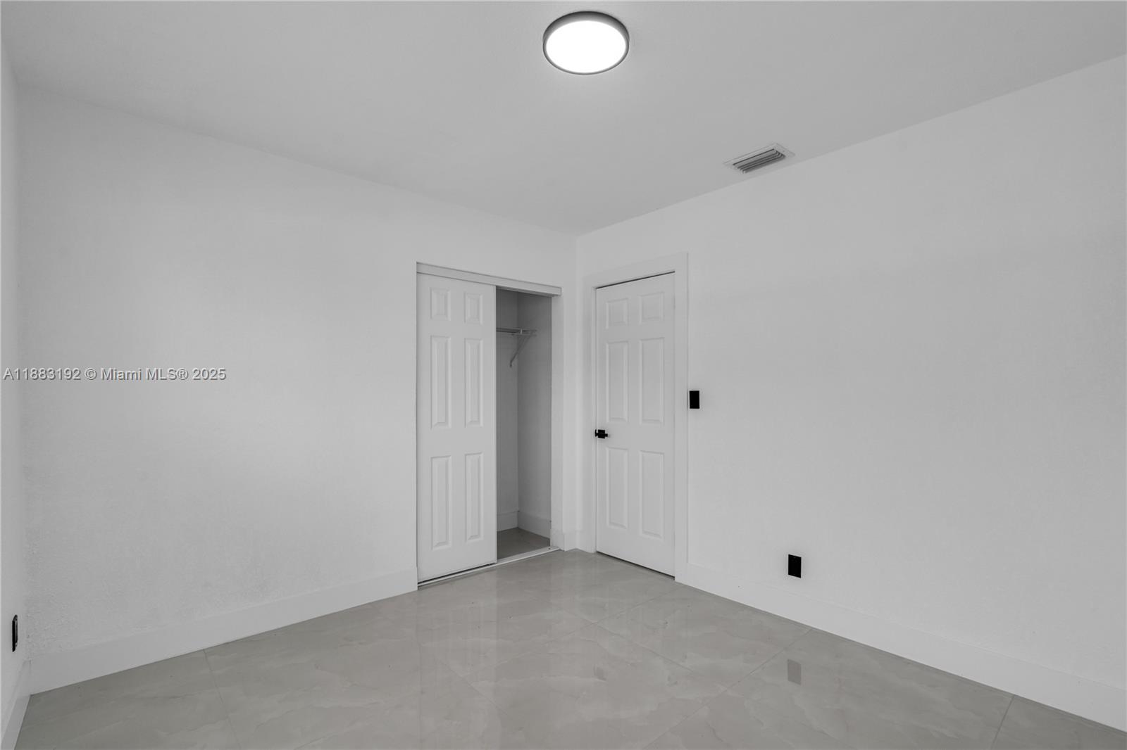 NORWOOD 4TH ADDN - Residential Lease