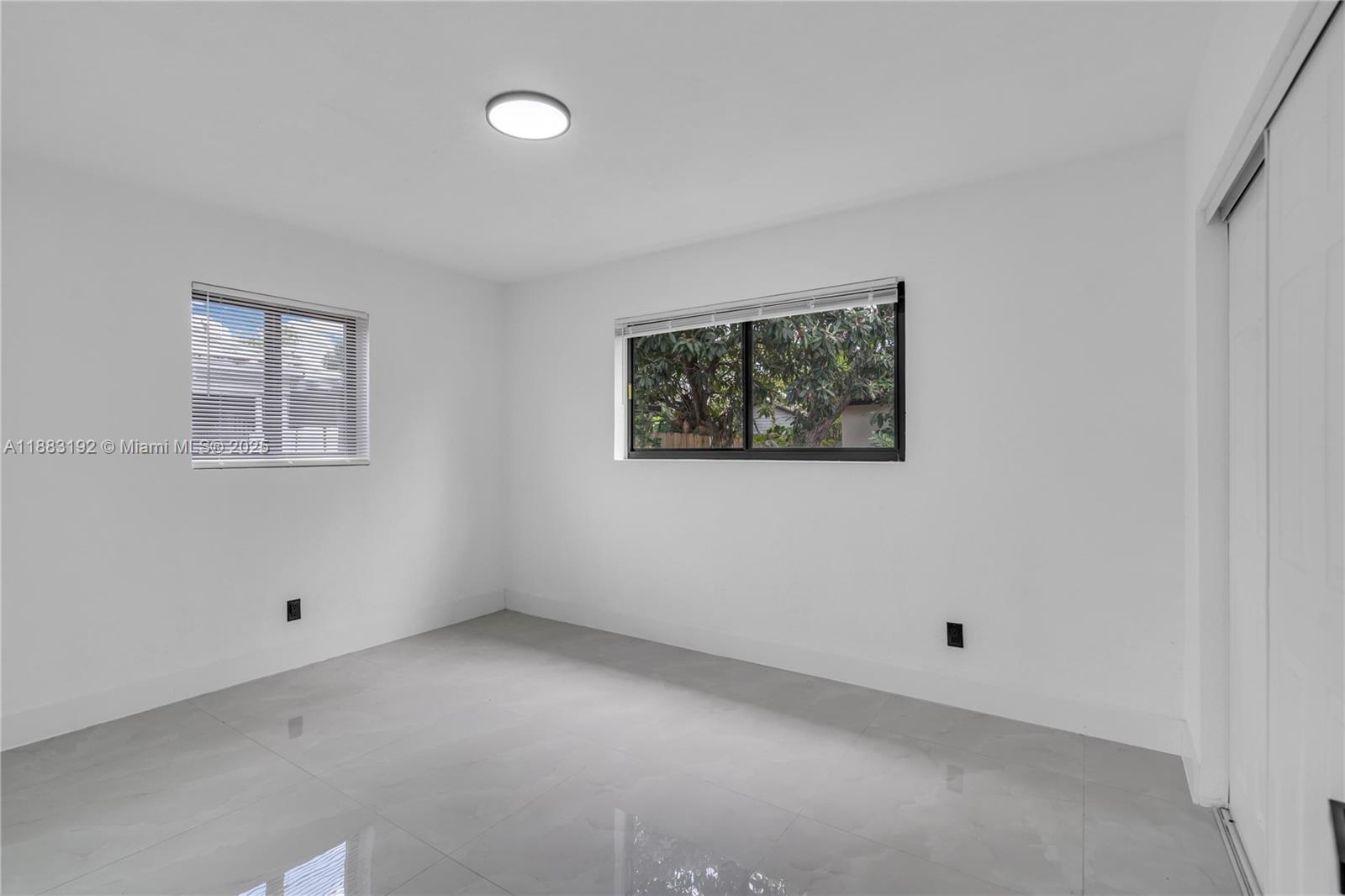 NORWOOD 4TH ADDN - Residential Lease