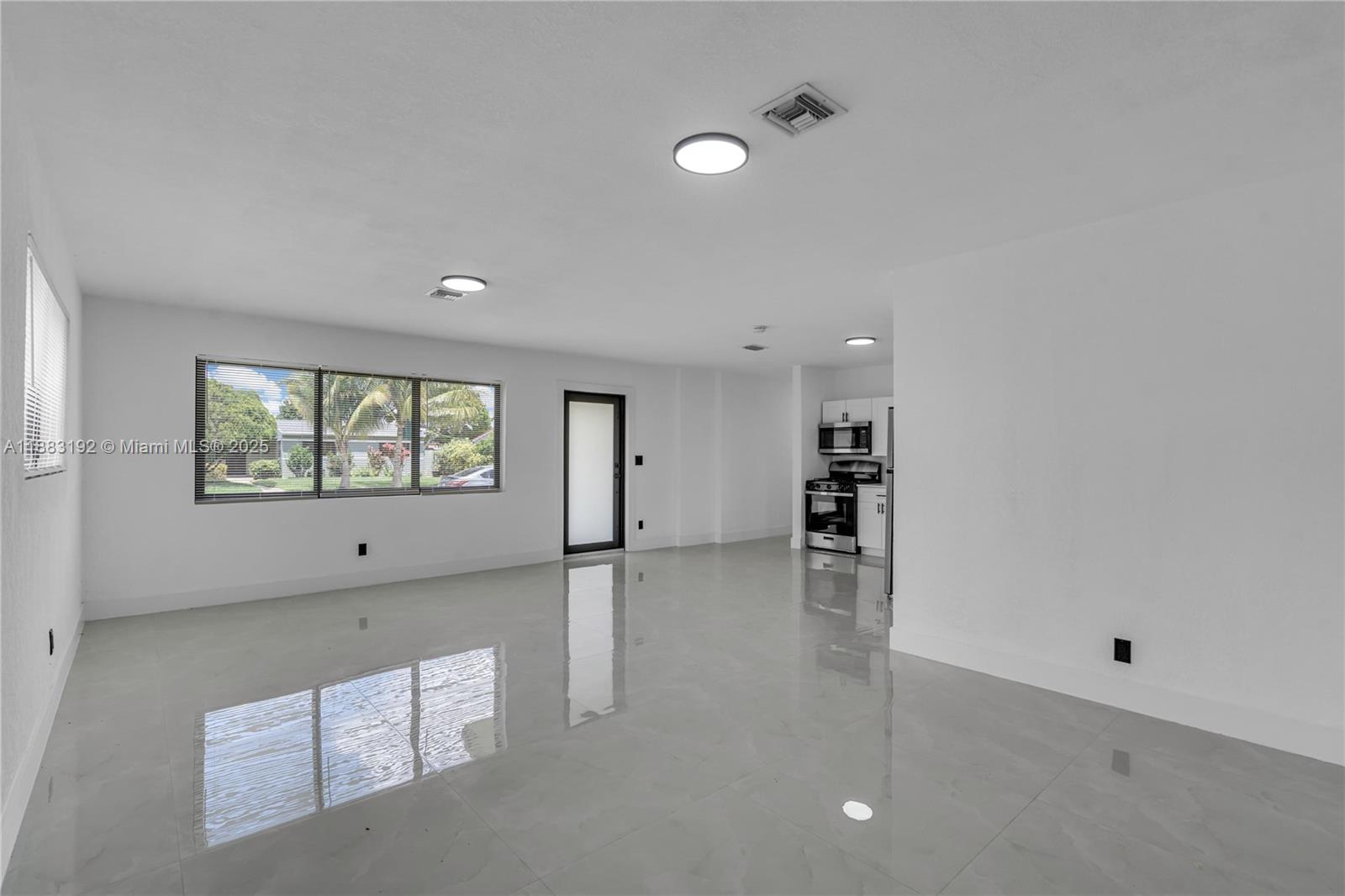 NORWOOD 4TH ADDN - Residential Lease