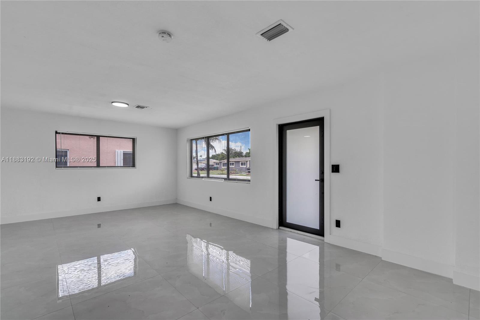 NORWOOD 4TH ADDN - Residential Lease