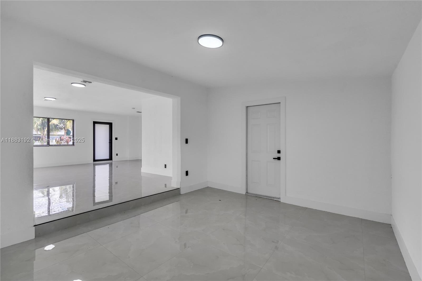 NORWOOD 4TH ADDN - Residential Lease