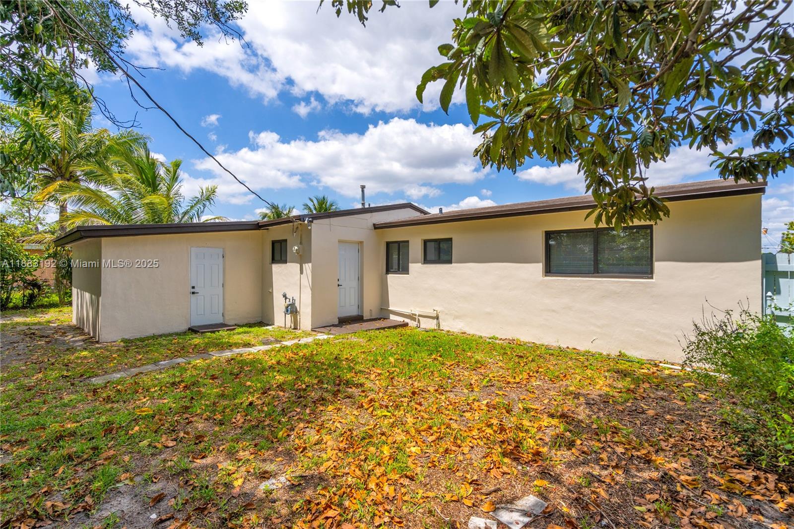 NORWOOD 4TH ADDN - Residential Lease