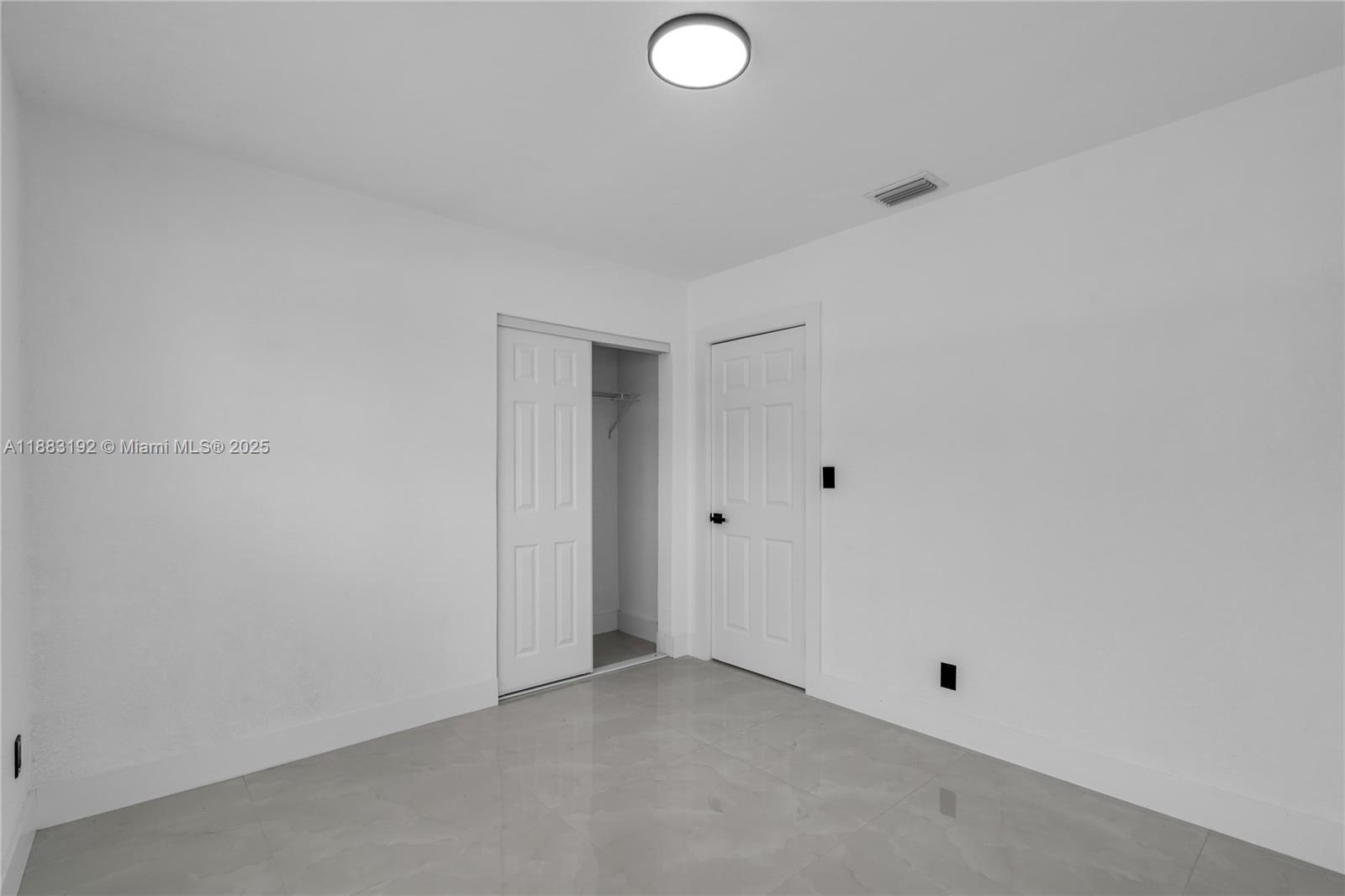 NORWOOD 4TH ADDN - Residential Lease