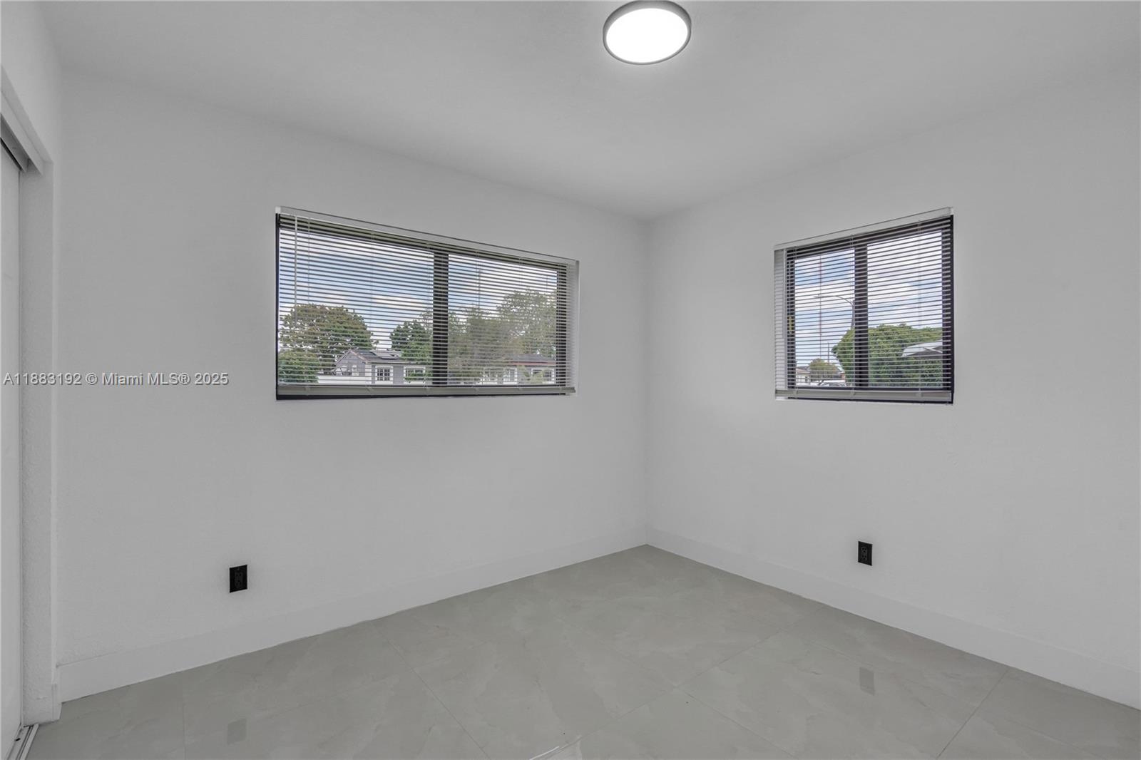 NORWOOD 4TH ADDN - Residential Lease