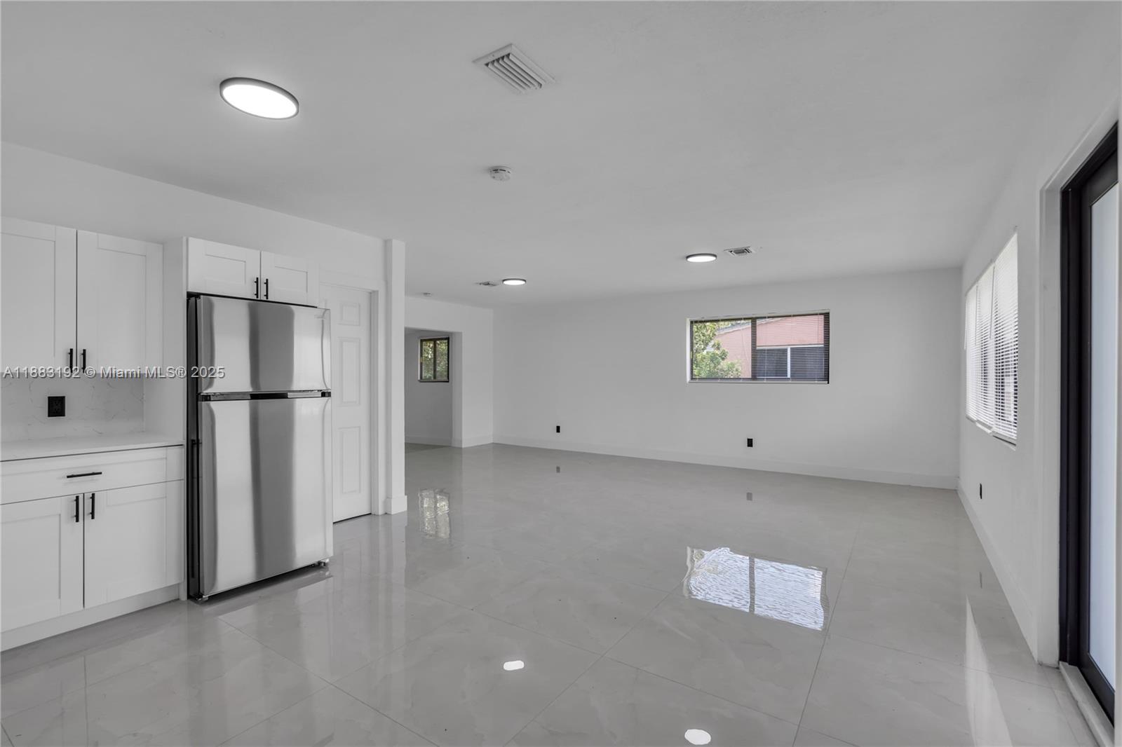 NORWOOD 4TH ADDN - Residential Lease