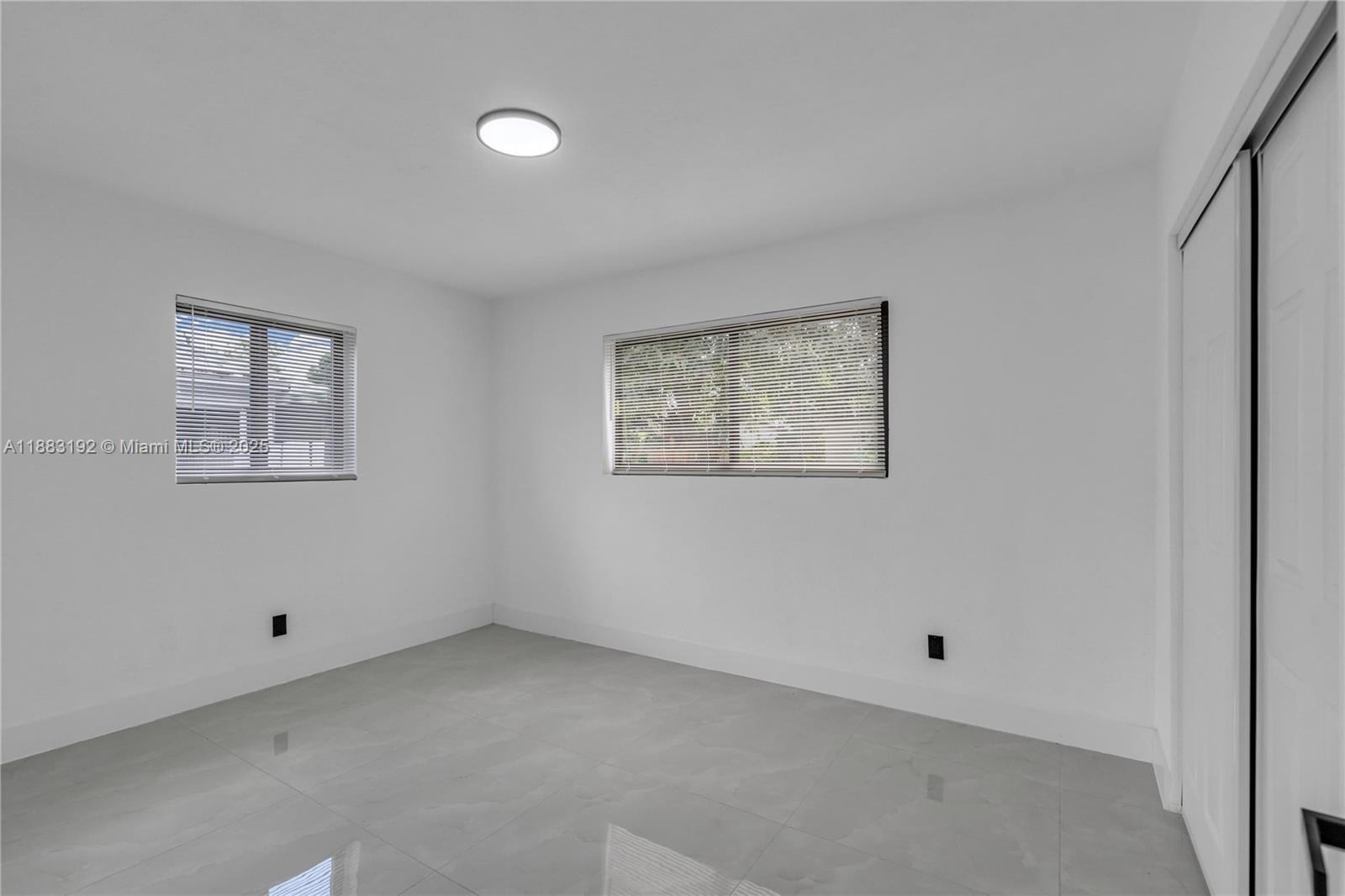 NORWOOD 4TH ADDN - Residential Lease